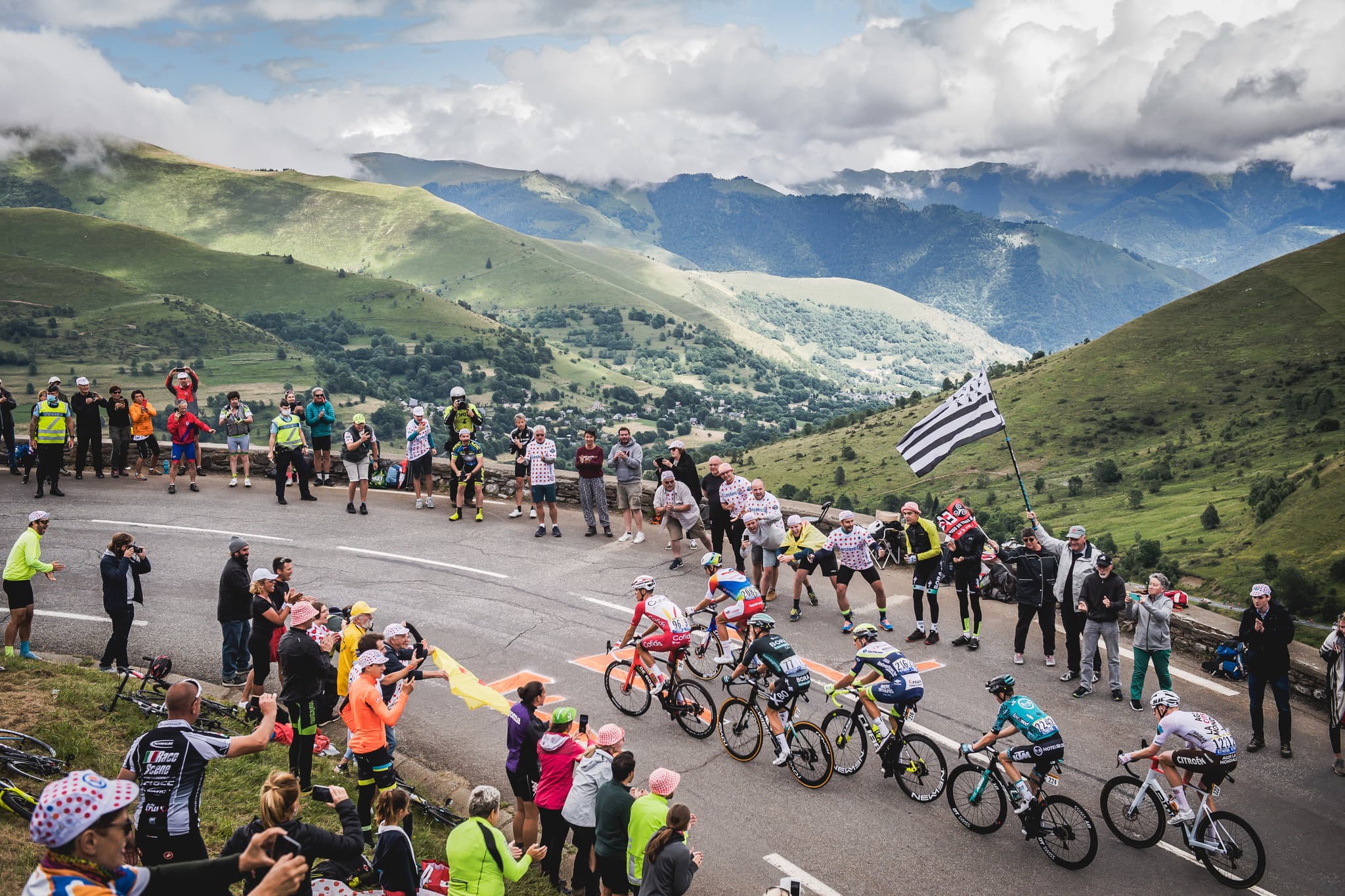 Peloton climbs in the Pyrenees, Tour de France