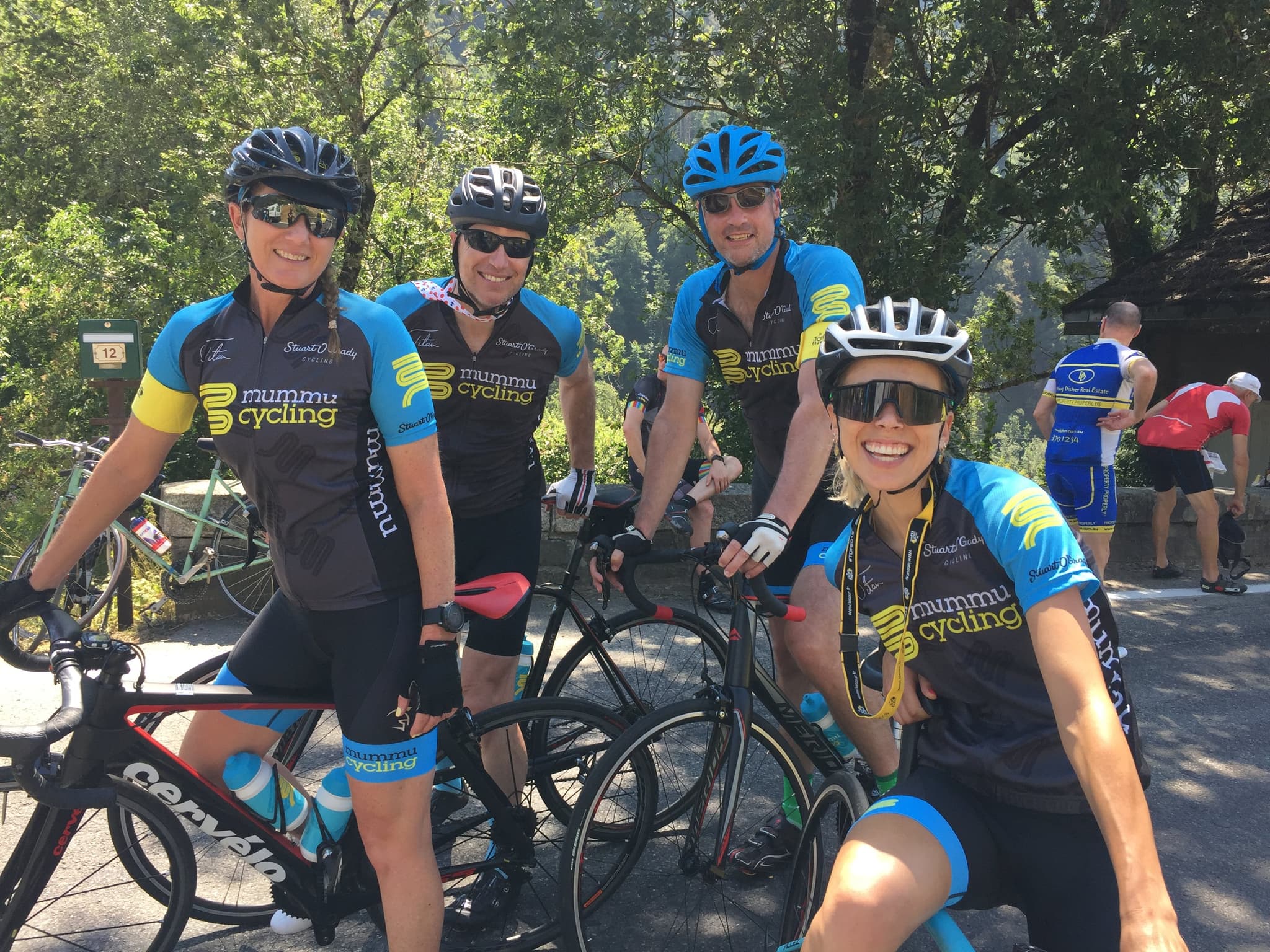 Group of cyclists in Mummu Cycling kit