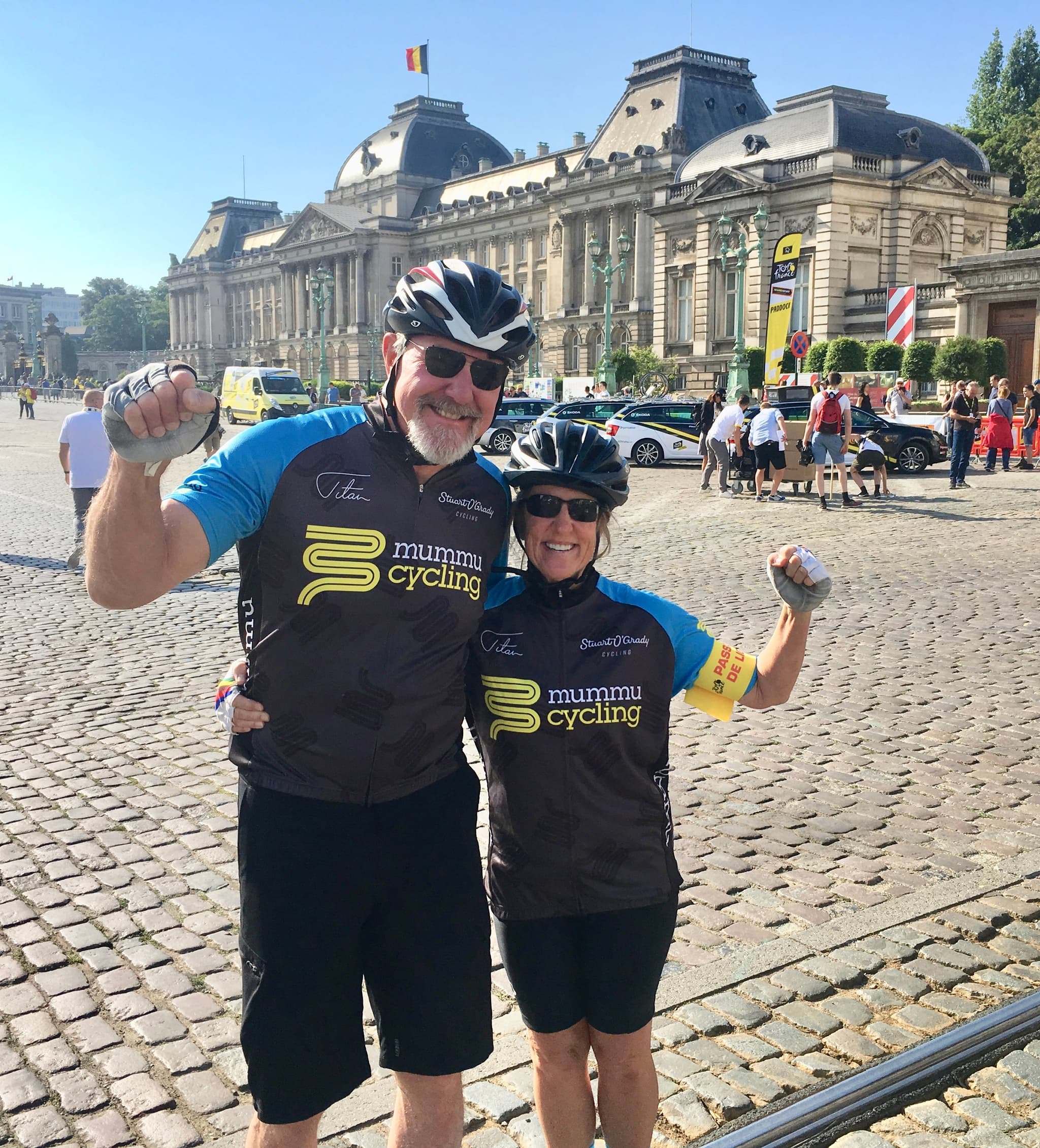 Two Mummu Cycling guests celebrate in Brussels, Belgium